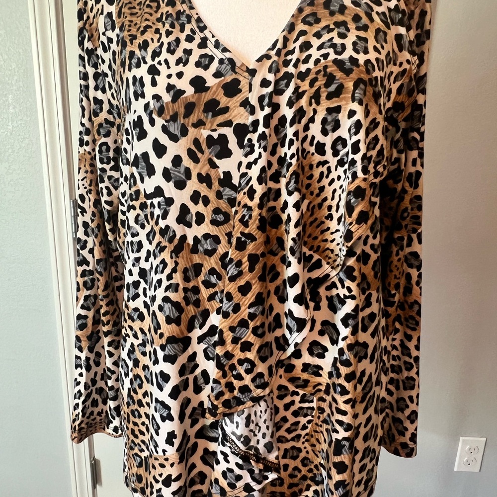 CLARA SUNWOO Animal Print V-Neck Blouse